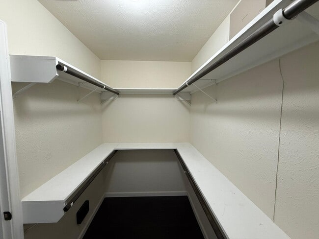 Building Photo - 19011 Bressingham Dr