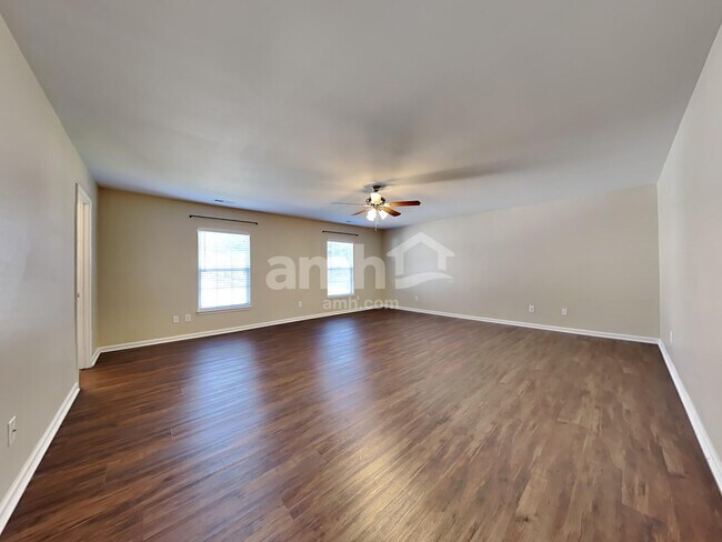 Building Photo - 213 Pine Hall Dr