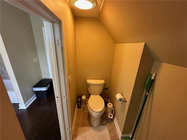 Building Photo - 613 3rd St SW