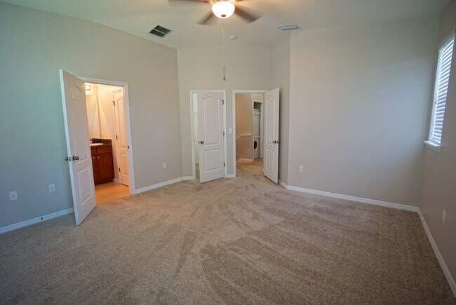 Building Photo - Townhouse in Eagle Palm in Riverview