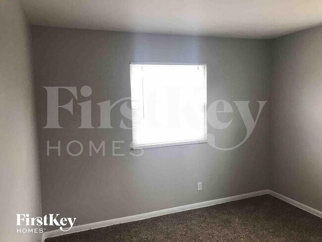 Building Photo - 1758 Hilltree Dr