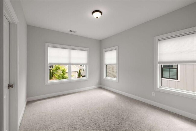 Building Photo - 6320 Halcyon Garden Dr