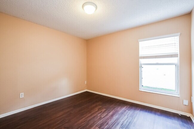 Building Photo - 3072 Natoma Way