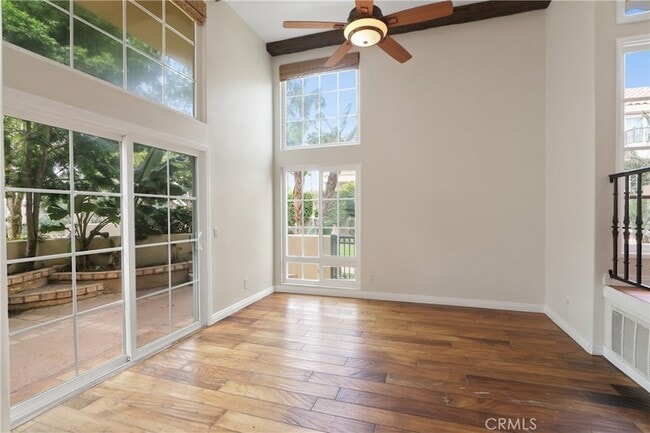 Building Photo - 6031 Shadowbrook Cir