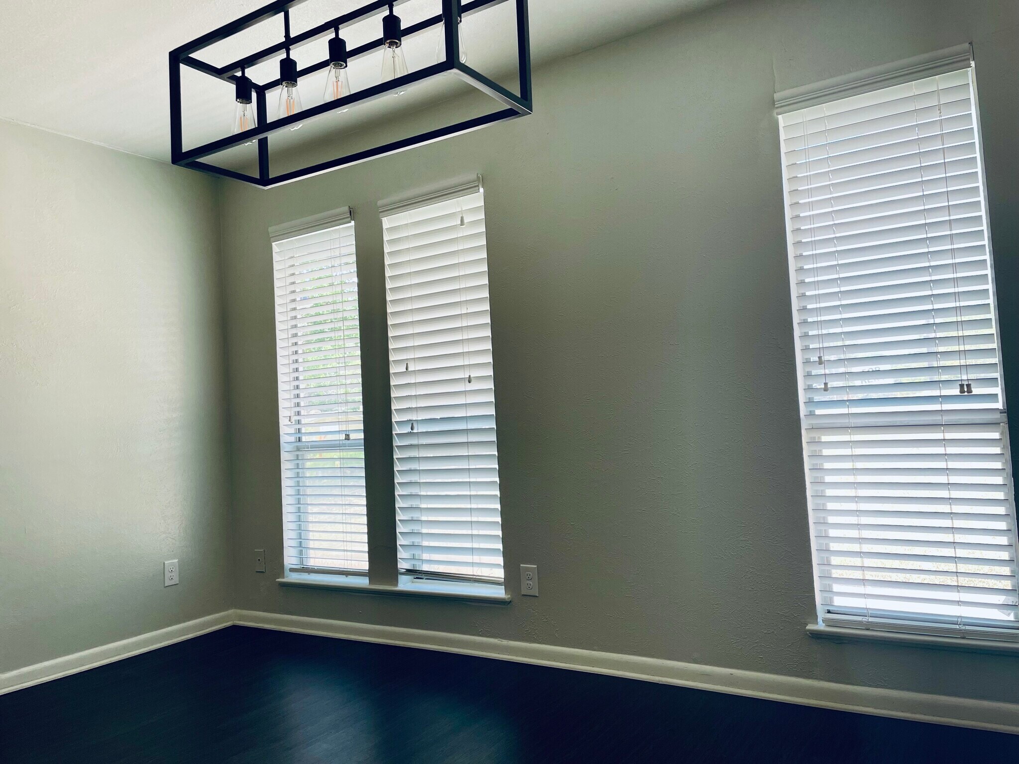 Formal Dining room or flex space - 6717 Tulsa Cove