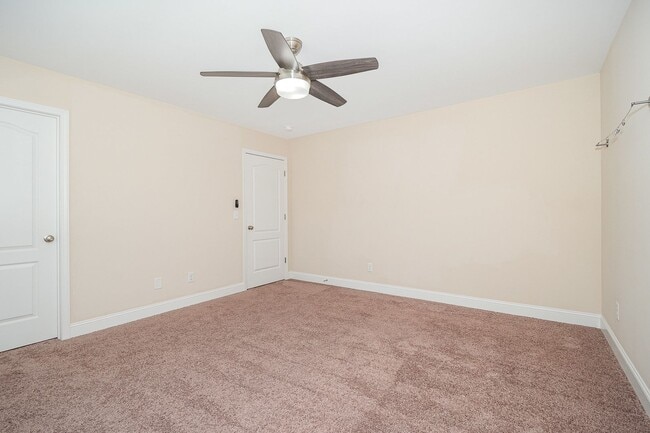 Building Photo - Gorgeous 5BR 3BA Home in Colfax