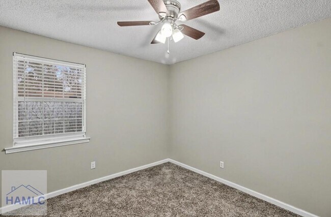 Building Photo - 43 Sandy Run Rd