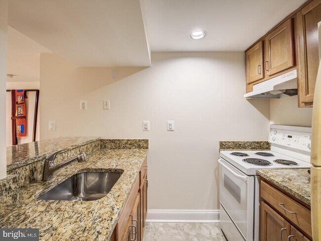 Building Photo - 3629 Ordway St NW