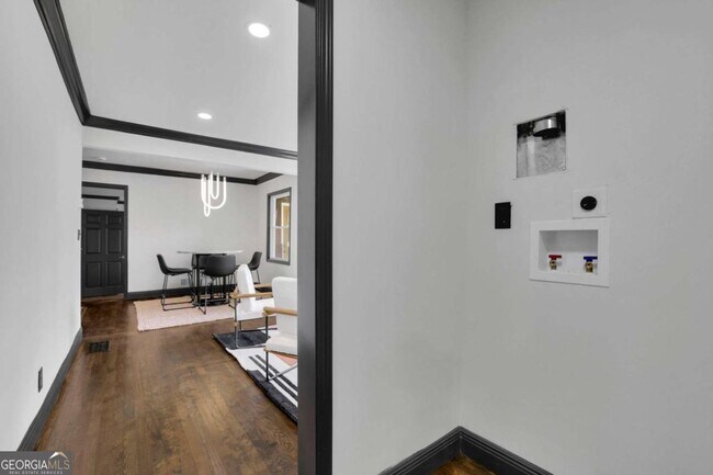 Building Photo - 1722 San Gabriel Ave