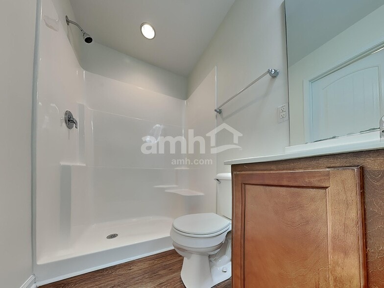 Building Photo - 4483 Middletown Dr