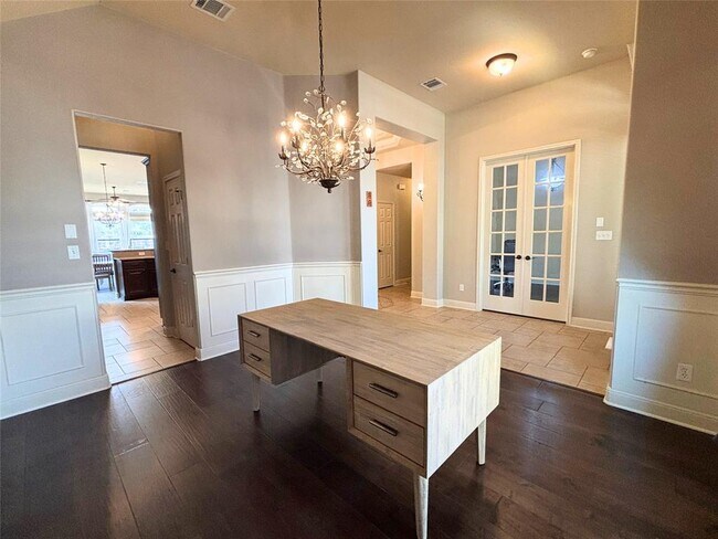 Building Photo - 15313 Bandon Dr