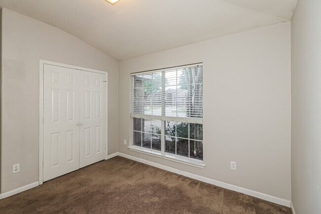 Building Photo - 15527 Lady Shery Ln