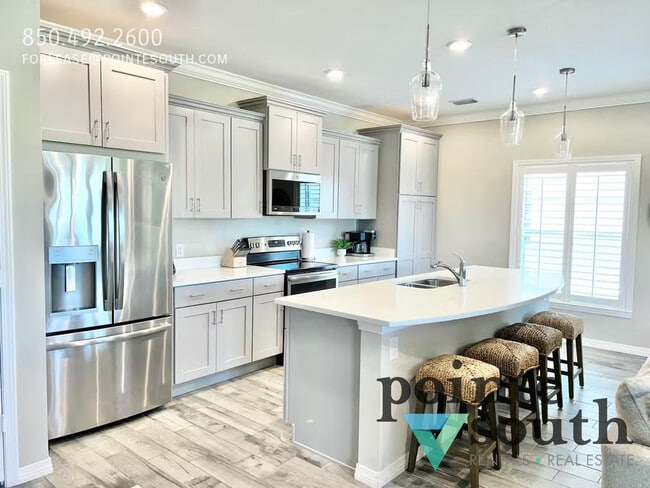 Building Photo - 6598 Carlinga Dr