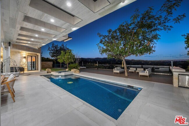 Building Photo - 3911 Cody Rd