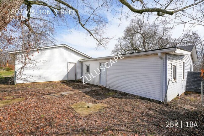 Building Photo - 1807 Walton St