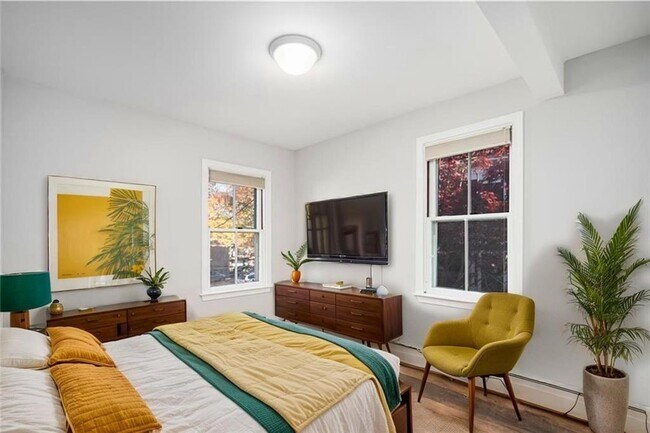 Building Photo - 45 Olney St