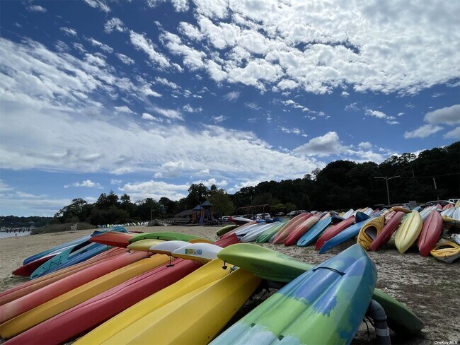 Building Photo - 116 Spring Rd