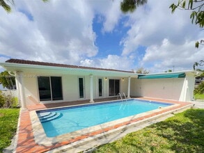 Building Photo - Southwest 94th Avenue, Miami, FL 33165 - 3 BR 2 BA single-family home