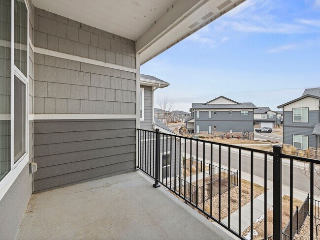 Building Photo - Move-In Ready, 3BR/2BA Townhome in Loveland with Modern Finishes