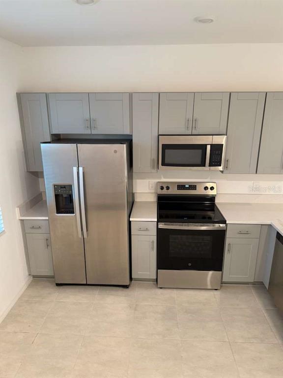 Building Photo - 3184 Skyline Lp