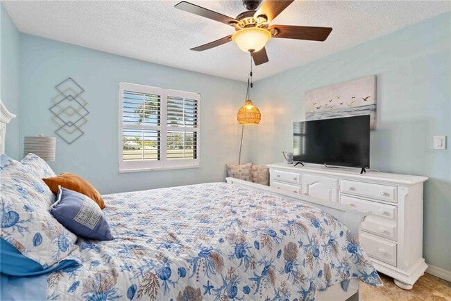 Building Photo - 1500 Park Beach Cir