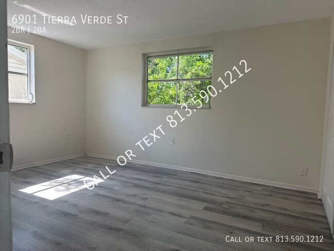 Building Photo - 6901 Tierra Verde St