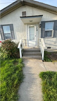 Building Photo - 2 Bedroom, 1 Bath Single Family Home