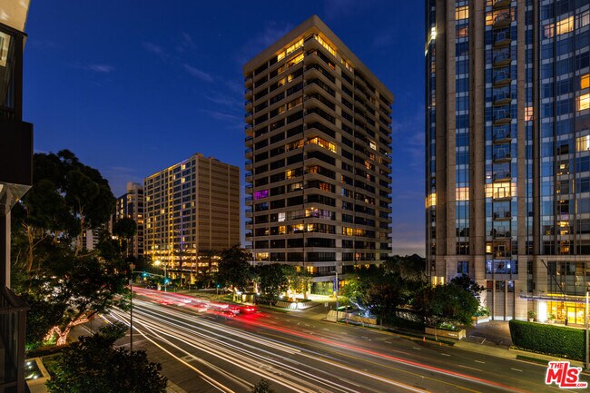 Building Photo - 10777 Wilshire Blvd
