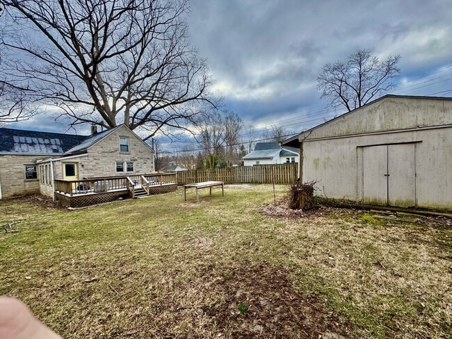 Building Photo - 1105 N Woodburn Ave