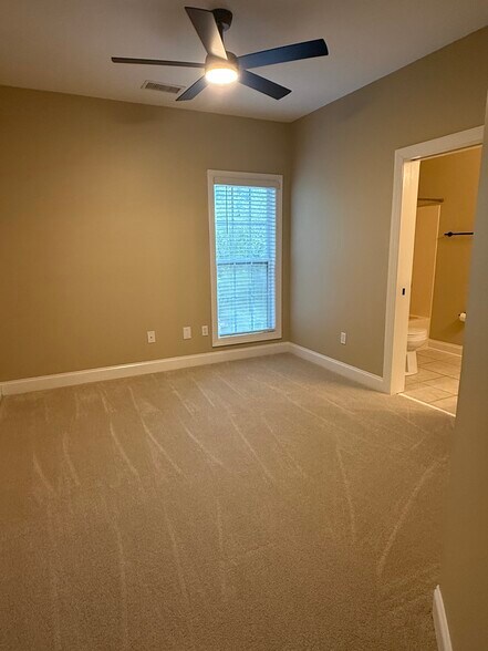 Building Photo - 411 Southbridge Blvd