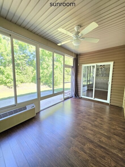 Building Photo - 7339 Autumn Crossing Way
