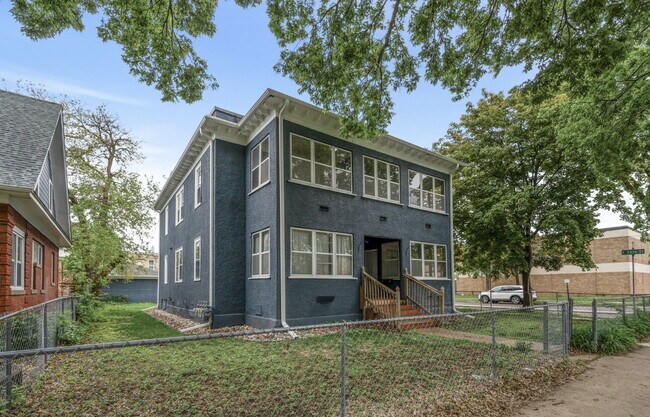Building Photo - 3400 Elliot Ave