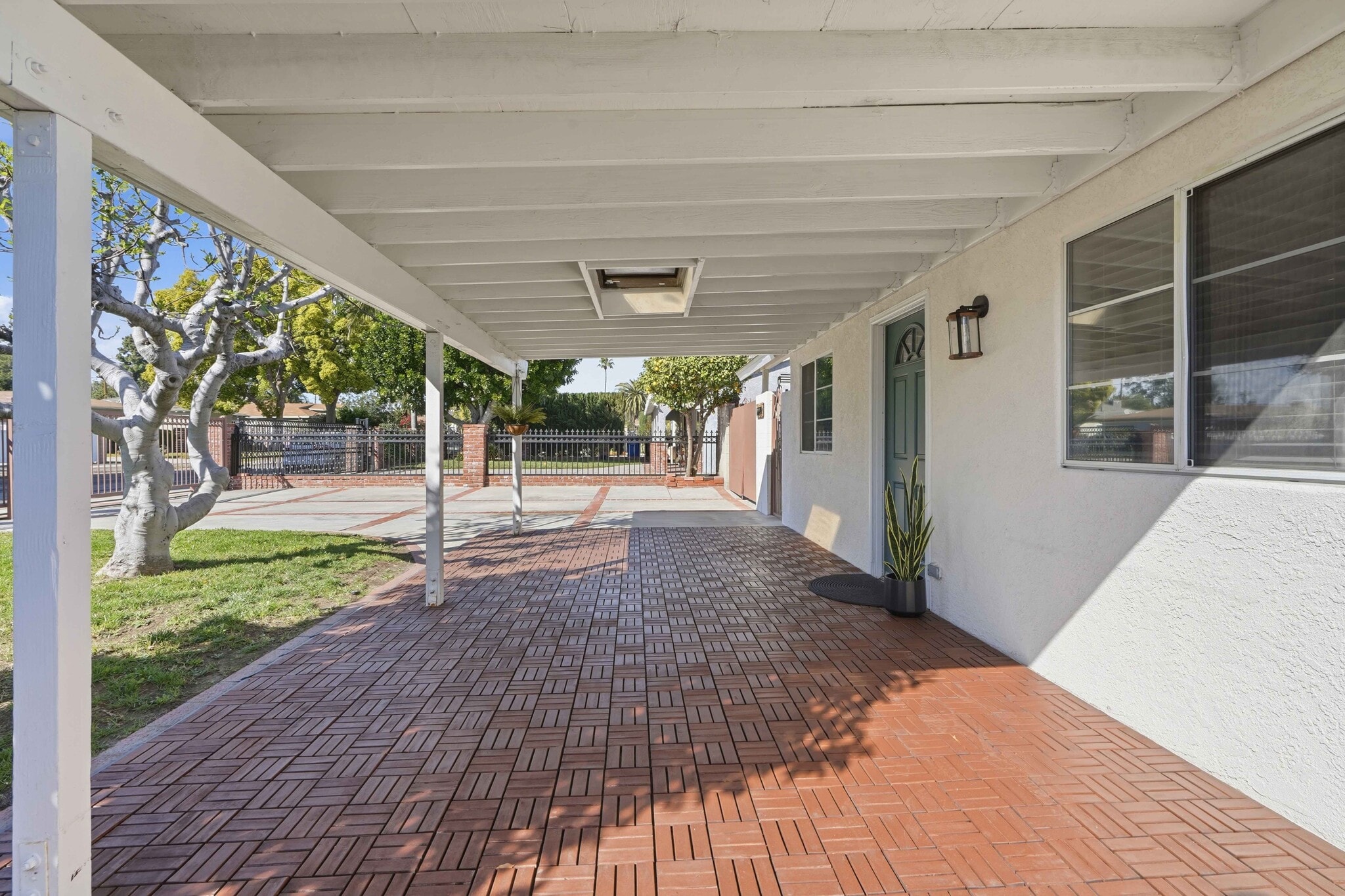 Building Photo - 6120 Case Ave