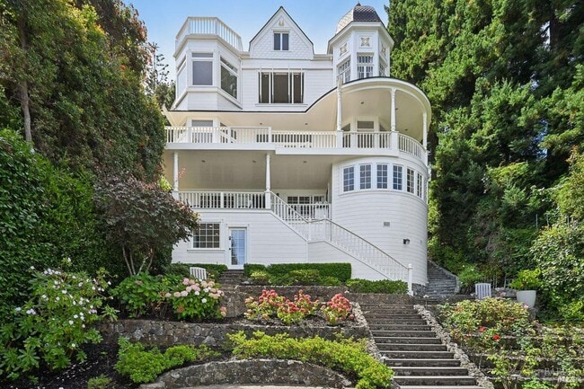Building Photo - 276 Beach Rd