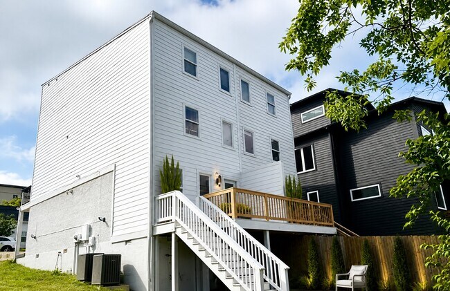 Building Photo - 517A Weakley Ave