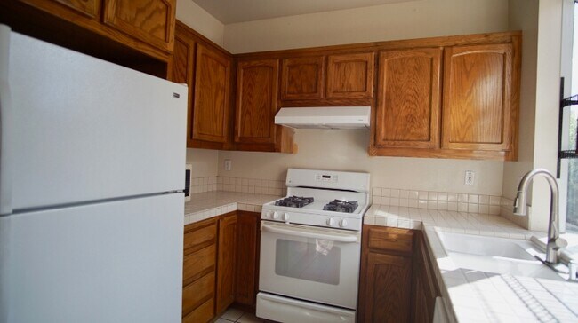 Building Photo - 1323 Chessington Dr