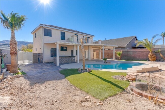 Building Photo - 860 Viento Del Montagna Ave