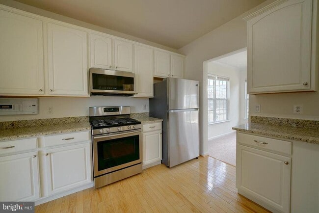 Building Photo - 9521 Woodyard Cir