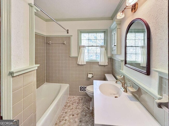 Building Photo - 2766 Cottonwood Dr