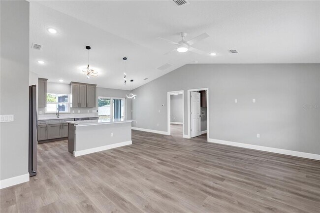 Building Photo - 9679 SE 157th Ln