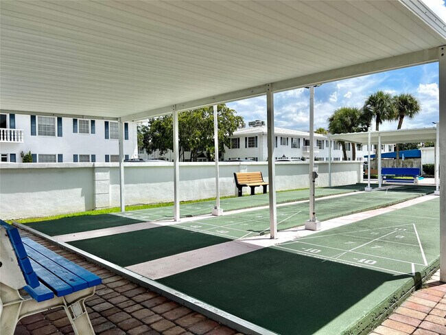 Building Photo - 2271 NE 68th St