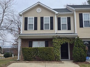 Building Photo - Super Adorable End-Unit Townhome in RTP with Designer Flair!