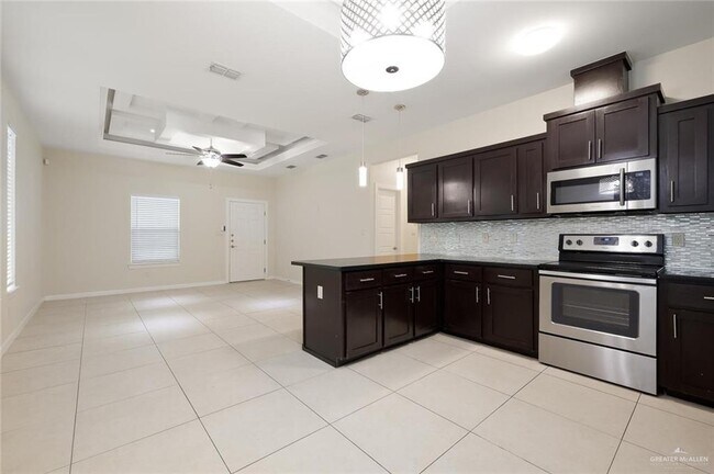 Building Photo - 11 Javalina Ave