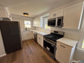 Building Photo - 3 Edgewood St