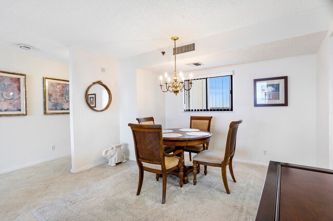 Building Photo - 300 Ocean Trail Way