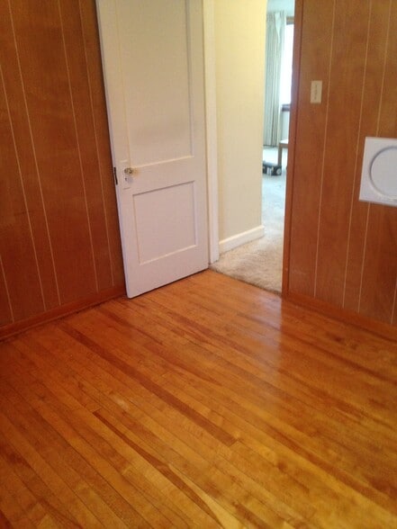 Building Photo - 529 N 11th Ave W