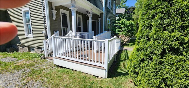 Building Photo - 99 Gorham St