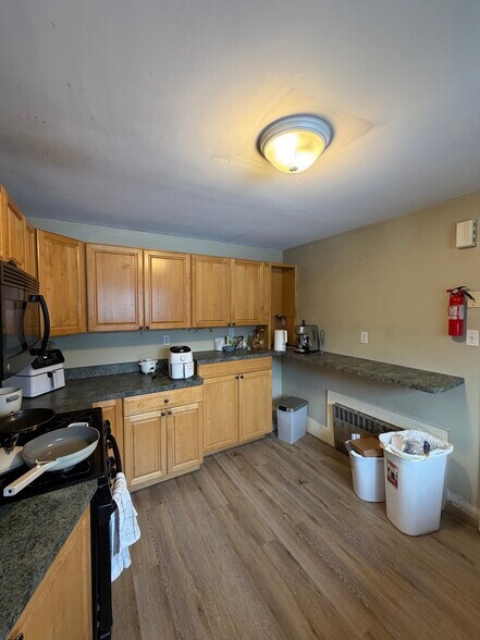 Building Photo - 229 Corey Rd