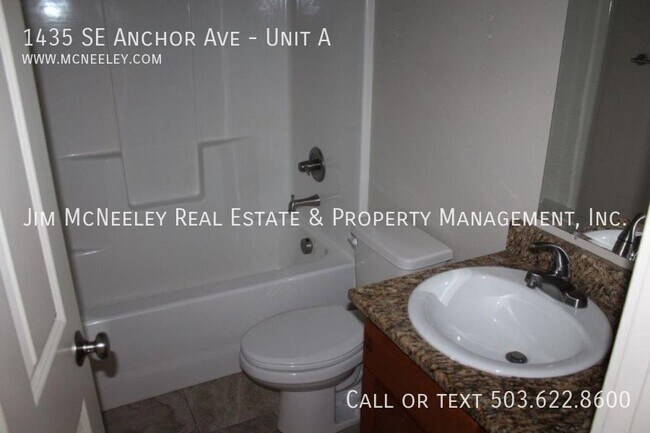 Building Photo - 1435 SE Anchor Ave