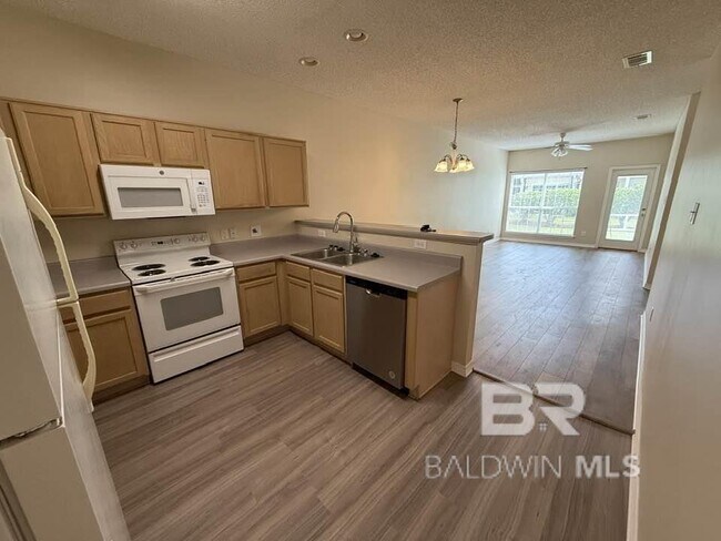 Building Photo - 2651 S Juniper St